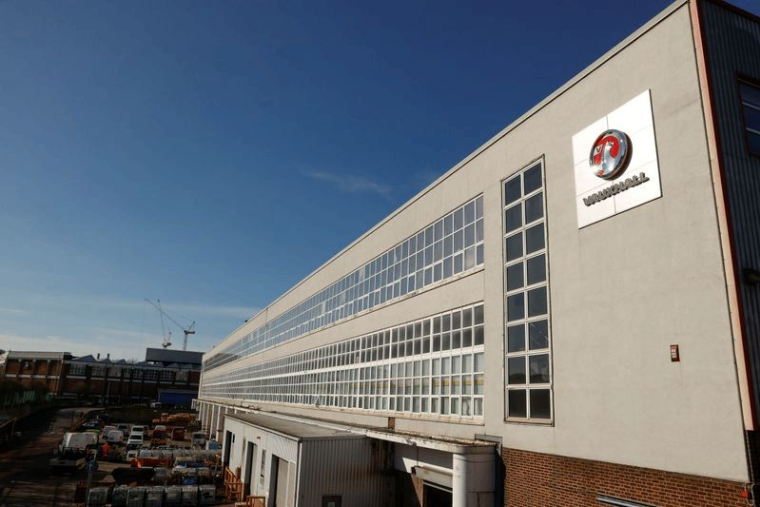 VAUXHALL, FILIALE DE PSA, PRÉPARE LA RÉOUVERTURE DE DEUX SITES