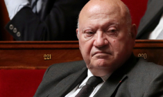 André Santini à l'Assemblée nationale le 8 juin 2016, à Paris ( AFP / JACQUES DEMARTHON )