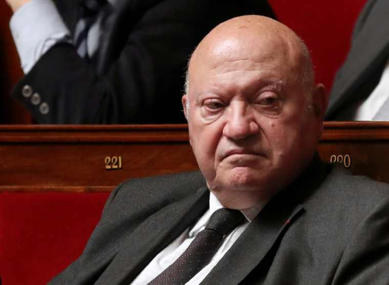 André Santini à l'Assemblée nationale à Paris le 8 juin 2016 ( AFP / JACQUES DEMARTHON )
