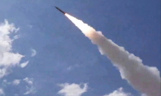 Photo d'un missile lancé depuis une localisation inconnue vers le Qatar, le Koweït et Oman, publiée le 17 juillet 2026 par les Gardiens de la révolution iraniens sur le site internet Sepah News ( SEPAHNEWS.COM / - )