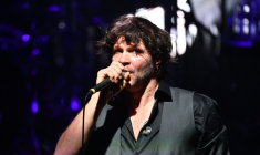 Bertrand Cantat en concert à La Rochelle, le 1er mars 2018 ( AFP / XAVIER LEOTY )