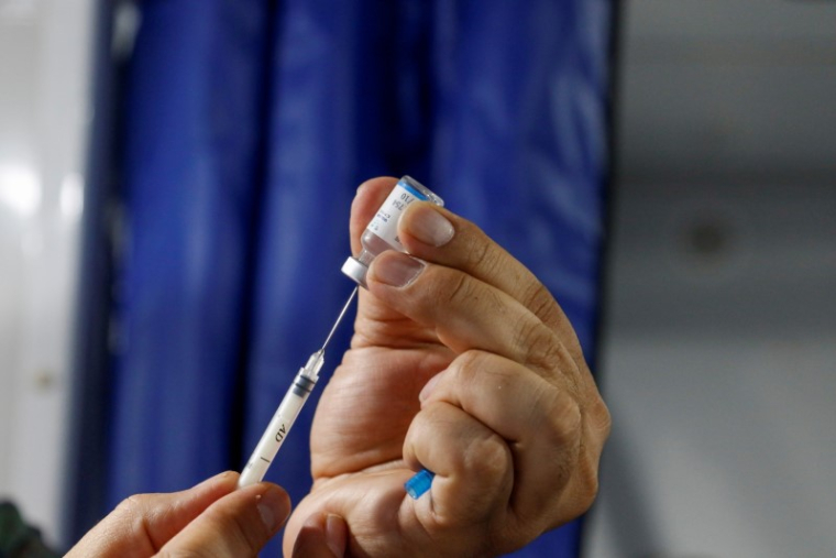 L'UE ÉTUDIE DE NOUVEAUX EFFETS SECONDAIRES ÉVENTUELS DES VACCINS CONTRE LE COVID-19