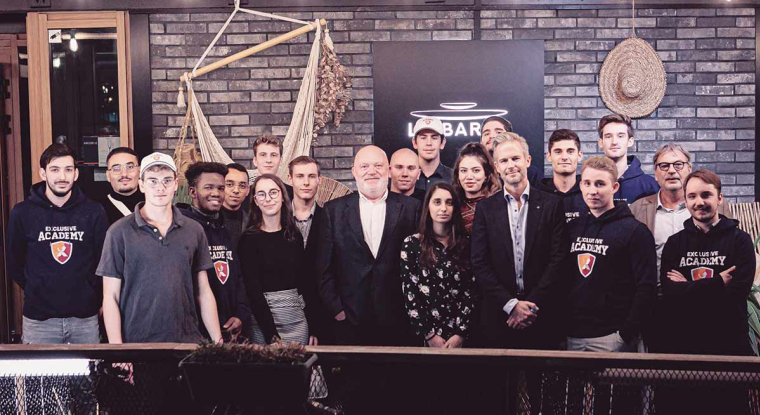 Dans le secteur de la cybersécurité, 15.000 postes sont vacants en France. Le groupe a donc lancé un programme de formation dédié. Vingt alternants issus d'écoles partenaires composent la première promotion. (© DR)