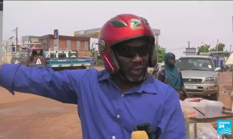 Evacuations au Niger : comment réagissent les Nigériens à Niamey ?