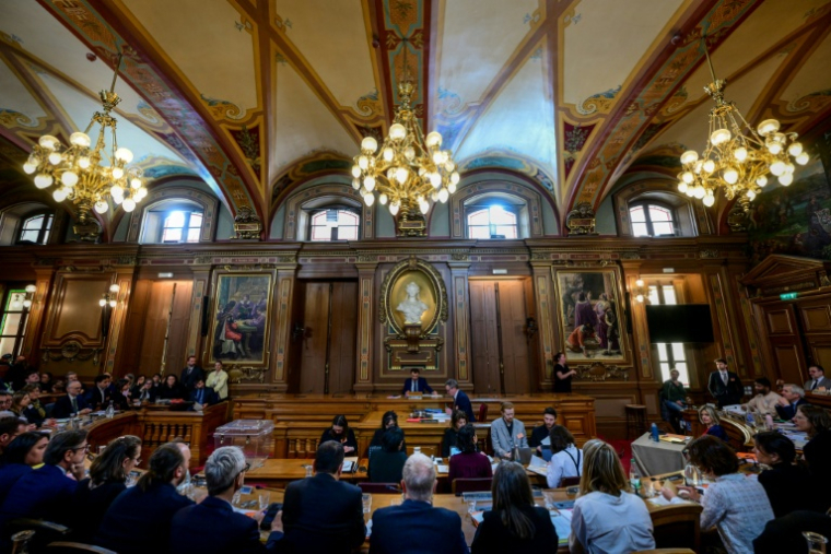 Le conseil municipal de Lyon le 27 mars 2026 ( AFP / OLIVIER CHASSIGNOLE )