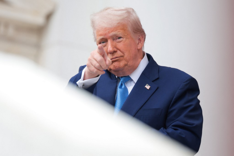 Donald Trump à Arlington, aux États-Unis, le 26 mai 2025. ( GETTY IMAGES NORTH AMERICA / KAYLA BARTKOWSKI )