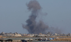 Opération terrestre israélienne à Khan Younès vue de Rafah