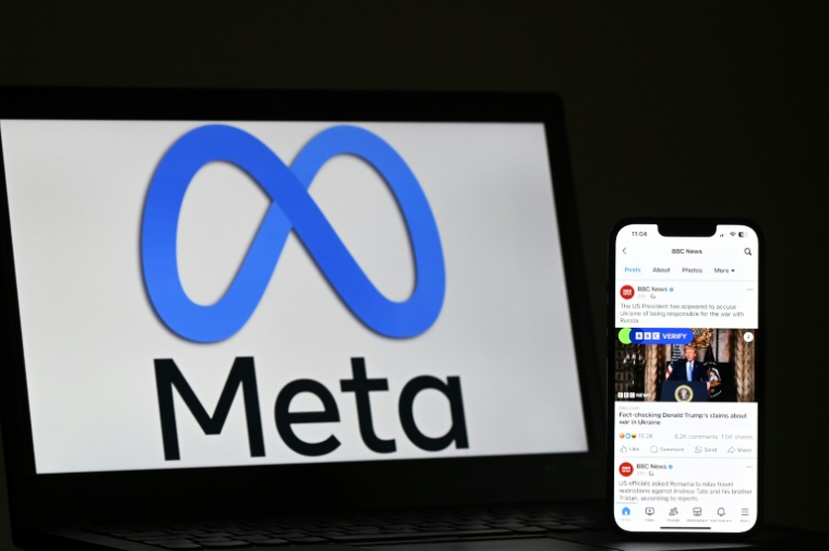 Le groupe américain Meta (Facebook, Instagram, WhatsApp) avait annoncé en janvier l'arrêt de son programme de fact-checking aux Etats-Unis, marquant un recul majeur dans sa politique de modération des contenus ( AFP / Justin TALLIS )