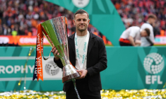 Coach Jack Wilshere remporte son premier trophée