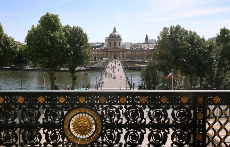 L'Institut de France, qui abrite notamment l'Académie des sciences. ( AFP / LOIC VENANCE )