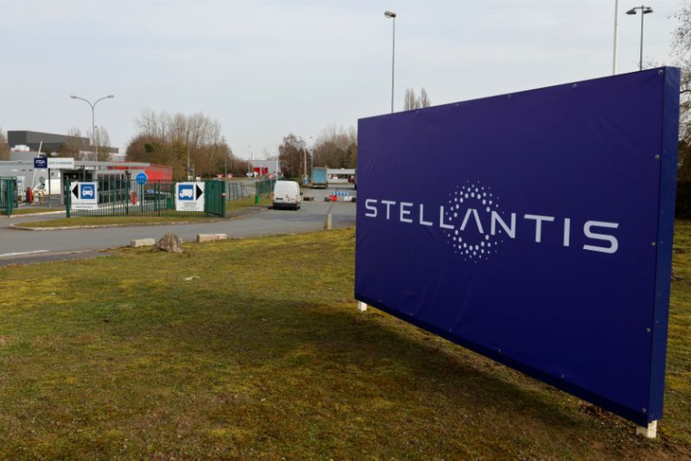 STELLANTIS PRÉVOIT DE TRIPLER SES VENTES DE VÉHICULES ÉLECTRIQUES EN 2021, DÉCLARE ELKANN