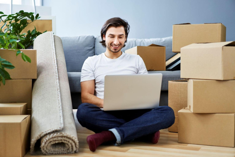 Désormais, les démarches administratives pour déclarer un déménagement sont extrêmement simplifiées ( crédit photo : GettyImages )