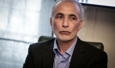 L'islamologue suisse Tariq Ramadan, le 30 septembre 2025 à Paris ( AFP / STEPHANE DE SAKUTIN )
