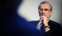 Francois Villeroy de Galhau à Dvos, en Suisse, le 9 novembre 2023. ( AFP / FABRICE COFFRINI )