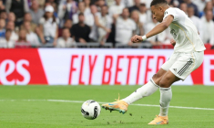 Kylian Mbappé, auteur du premier but du Real Madrid face au FC Barcelone, le 26 octobre 2025 au stade Bernabéu ( AFP / Oscar DEL POZO )