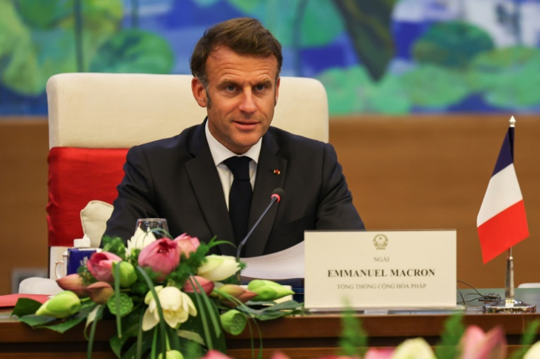 Emmanuel Macron à l'Assemblée nationale de Hanoï, le 26 mai 2025 ( POOL / Chalinee Thirasupa )