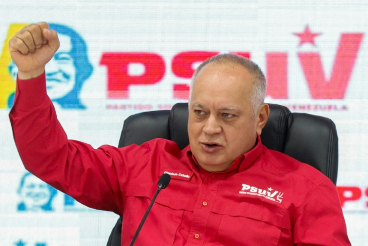 Le ministre de l'Intérieur et de la Justice vénézyelien, Diosdado Cabello, lors d'une conférence de presse du Parti Socialiste Uni du Venezuela (PSUV) à Caracas le 24 novembre 2025 ( AFP / Pedro MATTEY )
