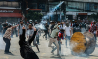 Heurts entre manifestants et polciers à Katmandou, le 8 septembre 2025 au Népal ( AFP / Prabin RANABHAT )