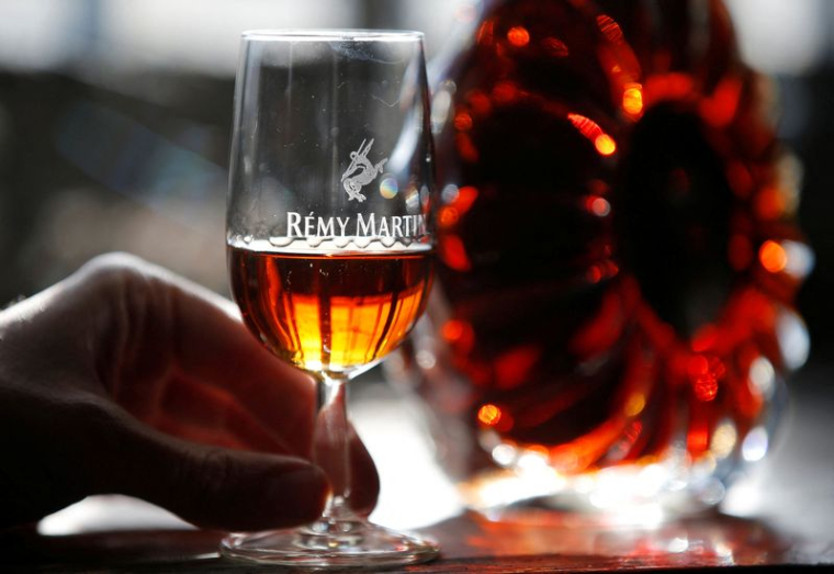 FRANCE: LES VENTES DE COGNAC BONDISSENT DE 31% EN 2021