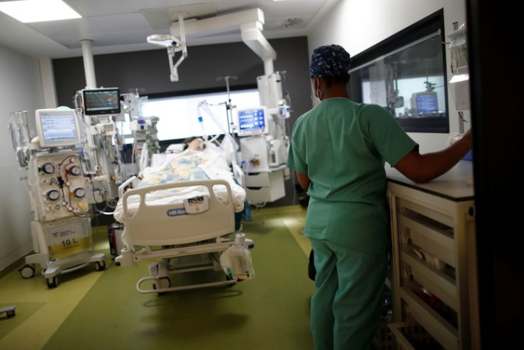 LA FRANCE COMPTE 4.015 PATIENTS SOIGNÉS EN RÉANIMATION À CAUSE DU COVID