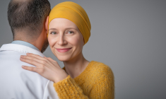 Le « chemo brain » et d'autres séquelles du cancer ne perturbent pas seulement le quotidien : ils rendent aussi les sites web, les applications et les smartphones plus difficiles à utiliser. (crédit: Adobe Stock/photo générée par IA)