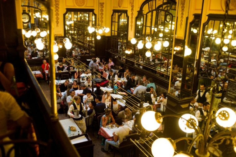 La salle du restaurant Bouillon Chartier, le 24 juillet 2013 à Paris ( AFP / FRED DUFOUR )