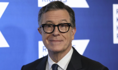 L'animateur et humoriste Stephen Colbert lors d'un gala à New York, le 9 décembre 2025. ( AFP / ANGELA WEISS )