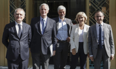 Philippe Juvin, Michel Barnier, Laurent Wauquiez, Valérie Pécresse et Bruno Retailleau à Paris, le 20 juillet 2021. ( AFP / LUDOVIC MARIN )