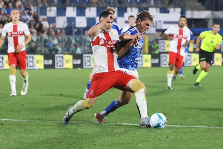 Le Genoa arrache le nul face à Côme