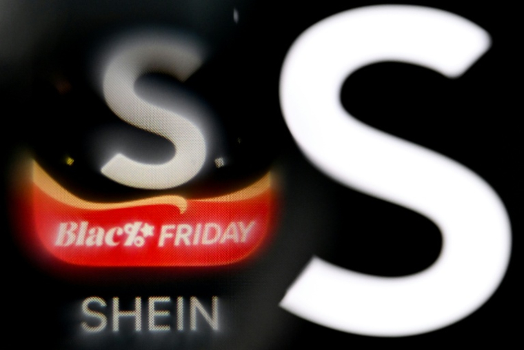 Le logo de la société chinoise de commerce en ligne Shein, le 7 novembre 2025 à Francfort, en Allemagne ( AFP / Kirill KUDRYAVTSEV )