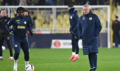 José Mourinho et Allan Saint-Maximin se clashent en poésie