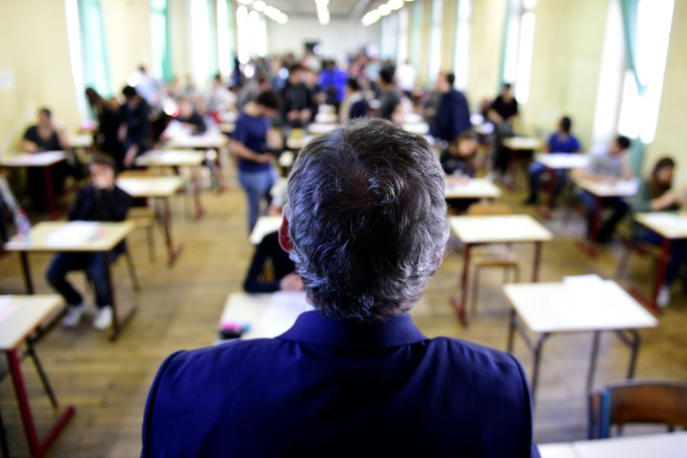 La situation des enseignants français est "préoccupante" pour l'OCDE, qui publie mardi sa dernière étude internationale Talis sur l'enseignement et l'apprentissage ( AFP / MARTIN BUREAU )