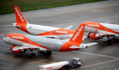 EASYJET AFFICHE UNE PERTE SEMESTRIELLE MAIS PRÉVOIT UNE HAUSSE RÉSERVATIONS