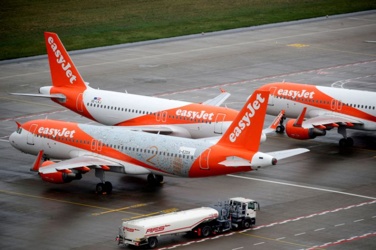 EASYJET AFFICHE UNE PERTE SEMESTRIELLE MAIS PRÉVOIT UNE HAUSSE RÉSERVATIONS
