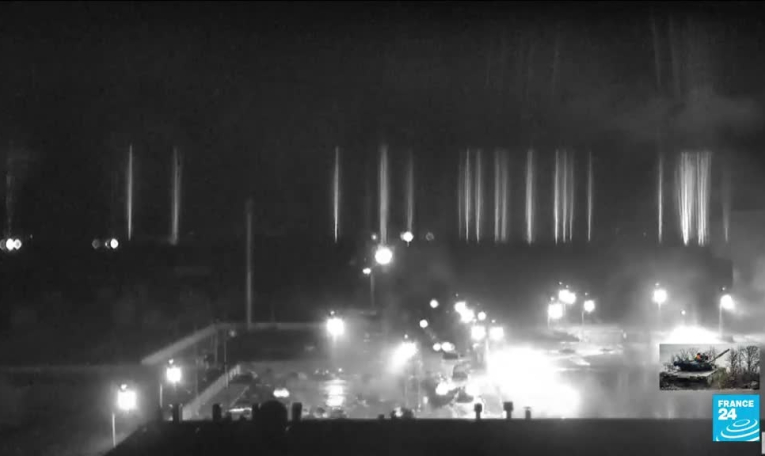 Guerre en Ukraine : les Russes s'emparent de la centrale nucléaire de Zaporijia