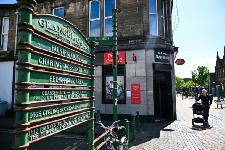 Le quartier commerçant de Charlotte Dundas Court, près de la raffinerie de Grangemouth dans le sud de l'Écosse, le 7 mai 2025 ( AFP / Andy Buchanan )