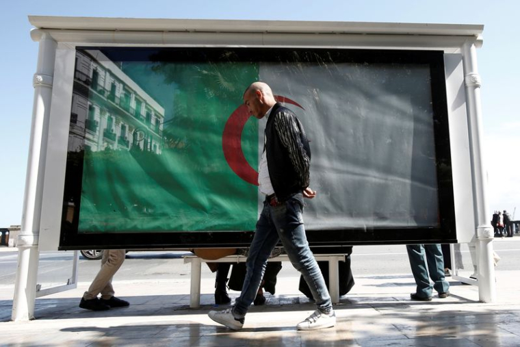 RÉDUCTION DES VISAS: L'ALGÉRIE CONVOQUE L'AMBASSADEUR DE FRANCE