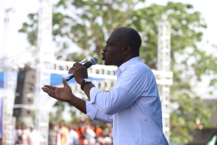 Photo d'archives: Le chef de l'opposition congolaise Martin Fayulu s'adresse à ses partisans lors d'un rassemblement à Kinshasa