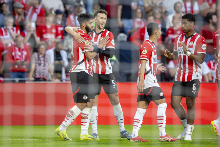 À une journée de la fin, l'Eredivisie change de leader dans un scenario de fou