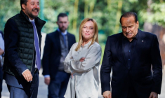 ITALIE: BERLUSCONI ACQUITTÉ D'ACCUSATIONS DE CORRUPTION DANS L'"AFFAIRE RUBY"