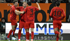 Le Bayern Munich s'en sort à Augsbourg