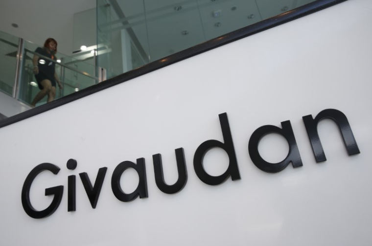 GIVAUDAN NÉGOCIE L'ACHAT DU FRANÇAIS EXPRESSIONS PARFUMÉES