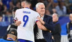 Didier Deschamps évacue la tentation d'un retour de Giroud