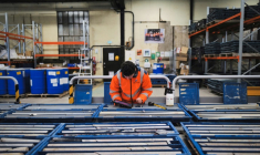Une ligne de production à l'usine de lithium de l'entreprise Imerys, à Échassierres, le 17 janvier 2024 dans l'Allier ( AFP / OLIVIER CHASSIGNOLE )