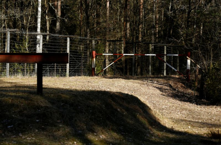 DES SOLDATS POLONAIS ENVOYÉS À LA FRONTIÈRE BIÉLORUSSE FACE AUX FLUX DE MIGRANTS