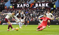 Deux Emiliano viennent à bout d'Arsenal