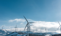 energie, eolienne, montagne,  (Crédit: Jason Blackeye / Unsplash)