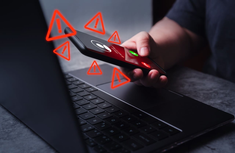 (La nouvelle obligation de blocage des appels frauduleux par les opérateurs de téléphonie va-t-elle durablement protéger les usagers ? - Crédit photo : Adobe Stock)