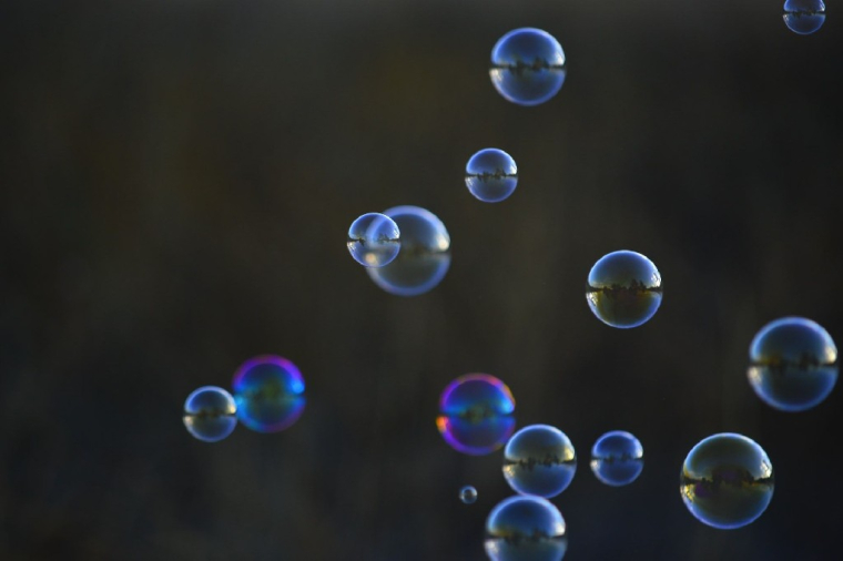 Pour beaucoup d'investisseurs, ce rebond cautionne le fait que le plus dur est derrière nous et que 2020 doit être considéré comme une année blanche. Rien n'est moins sûr. (Crédits photo : Unsplash - Diana Orey)