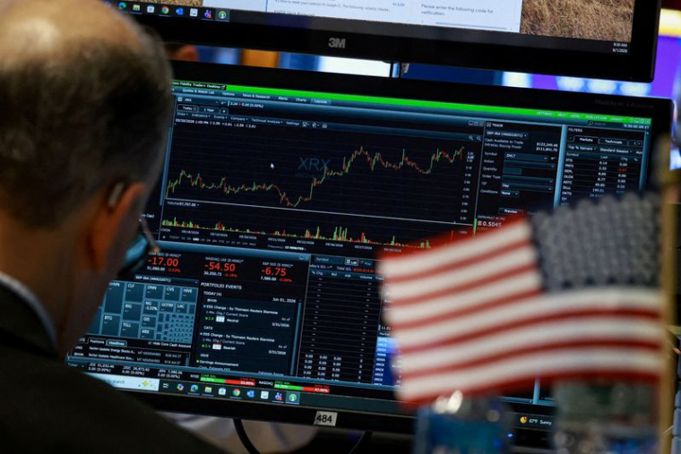 Des traders au New York Stock Exchange à New York